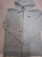 ナイキ SB グレー ジップアップ フーディー (100)