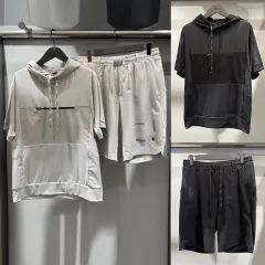 メンズゴルフウェア アメイジングクリー WHO フード クロップド トップス & ブロッキング ハーフパンツ セット