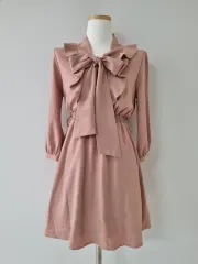 セシルマクビー ピンクフリルワンピース