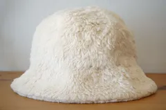 レディース・婦人用　モコモコハット　白色　バケットハット　サイズ５７cm〜５９cm　キャップ　帽子　[[3.3.]]