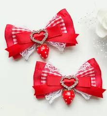 ヘアクリップリボン 赤 レッド ギンガムチェック 量産型 ♡ いちご 苺 地雷 ロリィタ ロリータ ゴスロリ アイドル サブカル 天使界隈 推し 姫系 イベント ヘアメ