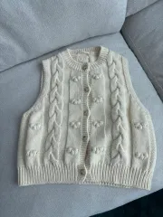 可愛いベストニット(新品)