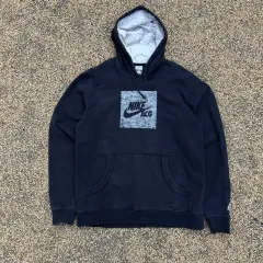 ナイキ Acg ブラック フードTシャツ
