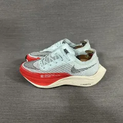 ナイキ ヴェイパーフライ NEXT ランニングシューズ / メンズ (265mm) / s1305