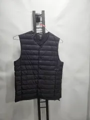 UNIQLO ユニクロ ウルトラ ライト ダウン ベスト uネック ブラック m