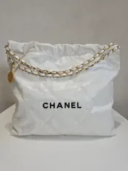 ラックスオール CHANEL 22バッグ ミディアム 35 ショルダーバッグ AS3261