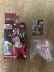 (新品)(新品) ONE PIECE フィルム レッド ウタ フィギュア キーホルダー 出品