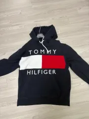 トミーヒルフィガー フード Tシャツ