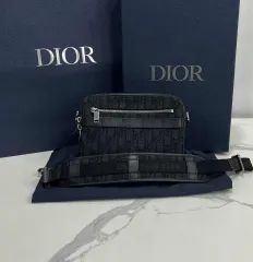 ディオール オブリーク サファリ メッセンジャーバッグ ブラック