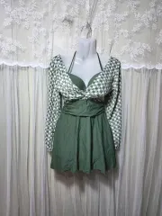 オリーブ色 ワンピースタイプ 水着