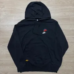 NIKE マルチ スウッシュ フーディー