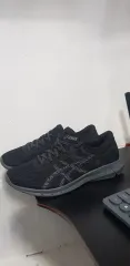 アシックス 퓨ゲル ブラック スニーカー(250)