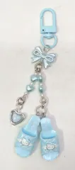 サンリオ ハローキティ ミニチュアキルト シークレットキーホルダー サンダル(ブルー)