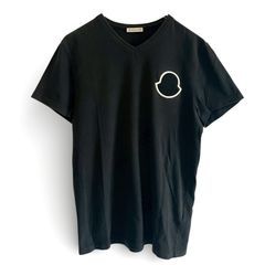 極美品】MONCLER ワンポイントロゴ ワッペンTシャツ ブラックS - メルカリ