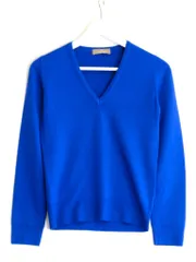 【227360】Cruciani クルチアーニ  【レアカラー】 LANAウール　Vネック　セーター　長袖  ・38 CD17.500 ビビッドブルー