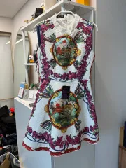 新品 華やかなフラワー 刺繍 ミニ ONE PIECE (S M)