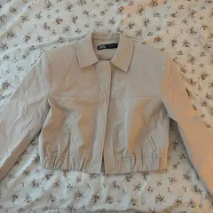 ZARA クロップド ジャケット アイボリー