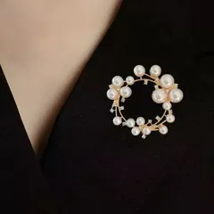 ✨パール×キラキラブローチ - 華やかアクセ