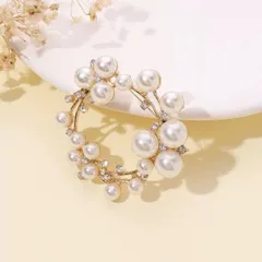 ✨パール×キラキラブローチ - 華やかアクセ