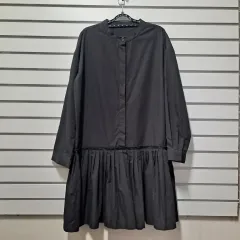 レディース ブラック 半ボタン フリル バイカラー ロング丈ワンピース 작88 / クローゼット デコレーション