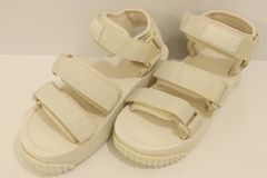 Item thumbnail for item 3e76863b-ced1-4d6e-8a66-df0e933fbf59