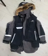 ニューバランス カメラマン リー リザボワ アウター &ベスト コンビネーション LINE コヨーテ ファー フード