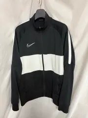 ナイキ ブラック/白 トラック ジャケット