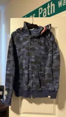 A BATHING APE アベイシングエイプ 1st カモフラ シャーク ジップアップ フード ブルー