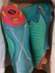 ナイキ FANTOM ルナ 2 エリート FG