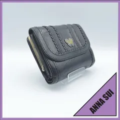 ✱ANNA SUI（アナスイ）✱ 二つ折り財布 がま口 ブラック 黒 バタフライ 蝶 スカラップ レザー ビジュー アンティーク調 コンパクト レディース