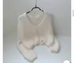 新品 アンゴラ Vネック クロップド カーディガン アイボリー