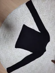 （ラスト特価）ブラック長袖Tシャツ 無地 ベーシックカットソー 新品