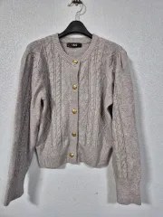 더앳지 パフショルダー ケーブル ニットカーディガン 66