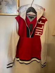 トミーヒルフィガー ハーフジップ フーディー