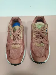 アディダス ピンク ファルコン スニーカー 275サイズ