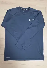 ナイキ ラッシュガード S