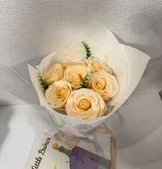 【世界にひとつ】手作りホワイトローズ・ソープフラワー 7本セット