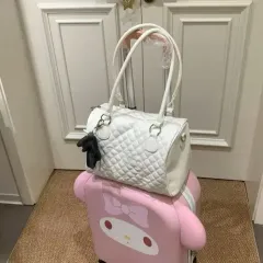 新品/*迅速発送* 白 ハローキティ キルティング ボブサン ショルダーバッグ 旅行 バッグ