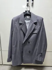 Diyue ブランドのネイビー カラー ジャケット