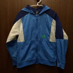 NIKE ウィンドブレーカー アウター 10-12歳