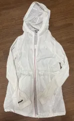 プーマ ウィンドブレーカー