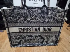 ディオール ブックトート ミディアム