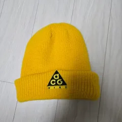 NIKE ACG ビーニー イエロー