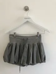 グレーパンプキンスカート