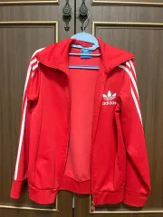 アディダス 赤 ジャージ