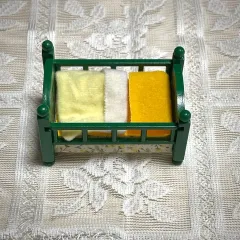 シルバニアファミリー オールド家具 緑 ベッド 赤ちゃん ベッド 廃盤