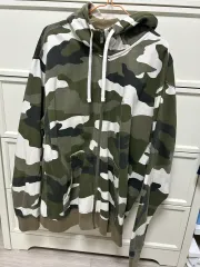 ナイキ カモフラージュ ジップアップパーカー