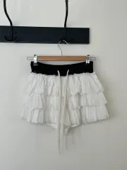 アイボリー フリル ティアード ショートパンツ ホワイト free