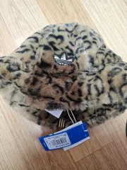 アディダス ヒョウ柄 ファー バケットハット 新品