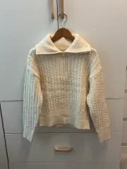 アイボリー ケーブル編み ハーフジップ ニット